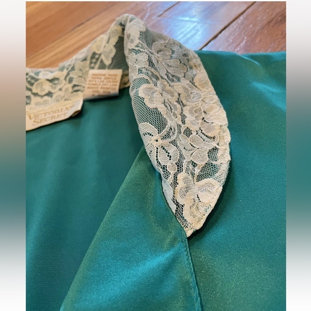 VTG Victoria's Secret Gold Label Green Satin Button Up Nightgown Womens Size M/L - Picture 5 of 12